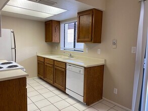 16510 E Palisades Blvd-Unit -1 in Fountain Hills, AZ - Foto de edificio - Building Photo