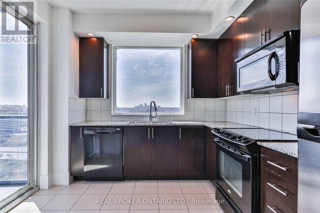 181-1181 Wynford Dr in Toronto, ON - Building Photo - Building Photo