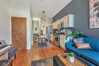 554 Observer Hwy in Hoboken, NJ - Foto de edificio - Building Photo