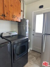 22525 Del Valle St in Los Angeles, CA - Building Photo - Building Photo