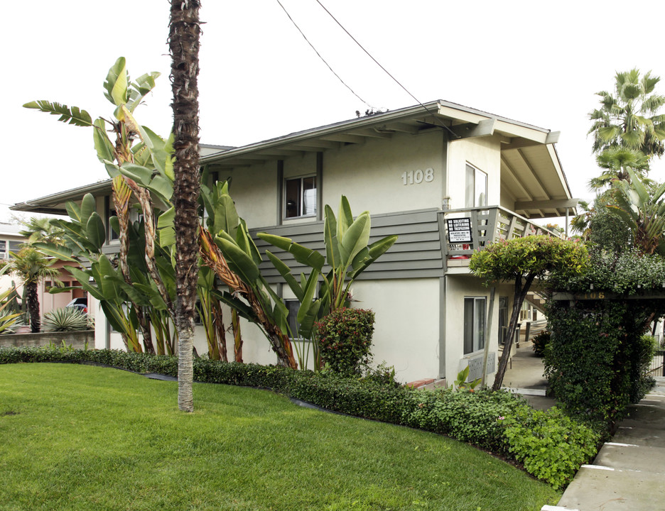 Monterey Gardens in Alhambra, CA - Building Photo