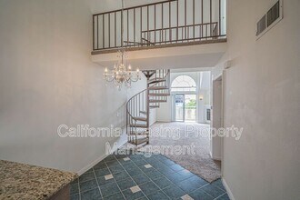 18215 Flynn Dr in Canyon Country, CA - Building Photo - Building Photo