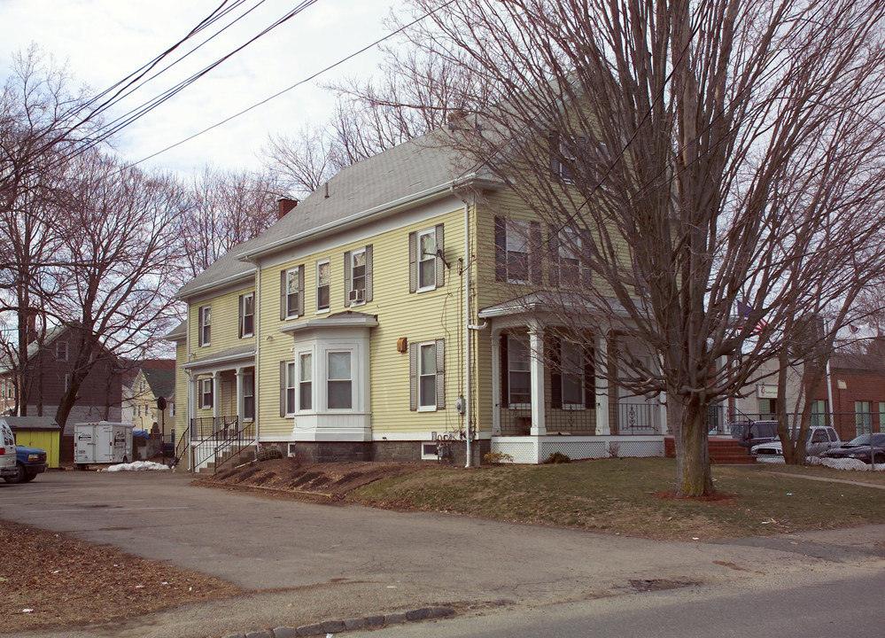 70 School St in Taunton, MA - Building Photo