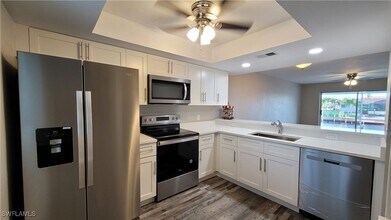 425 SW 47th Terrace in Cape Coral, FL - Building Photo - Building Photo