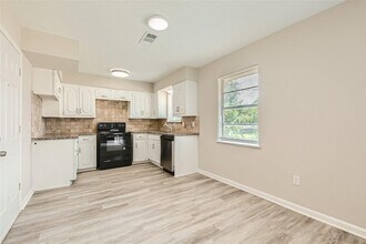 413 Lindo Dr in Mesquite, TX - Foto de edificio - Building Photo