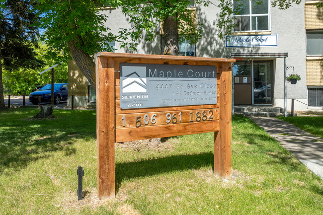 Maple Court in Red Deer, AB - Building Photo - Building Photo