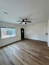 1402 Prospect Dr in Pomona, CA - Foto de edificio - Building Photo