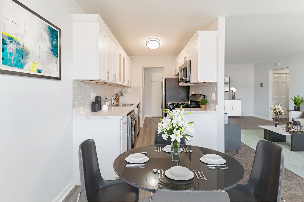 Mid Island Apartments in Bay Shore, NY