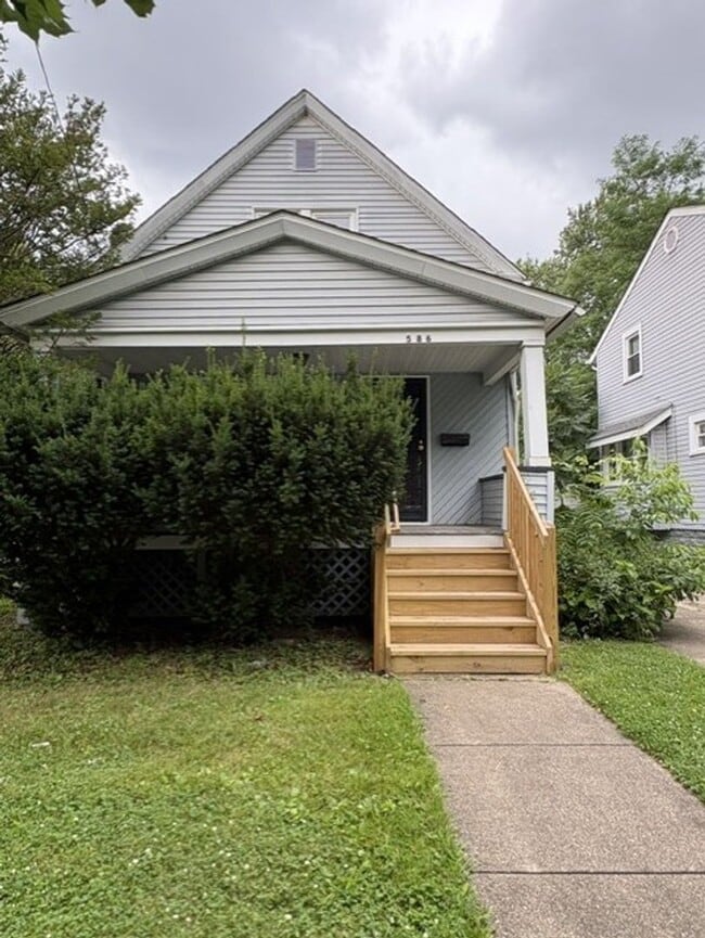 property at 586 Madison Ave