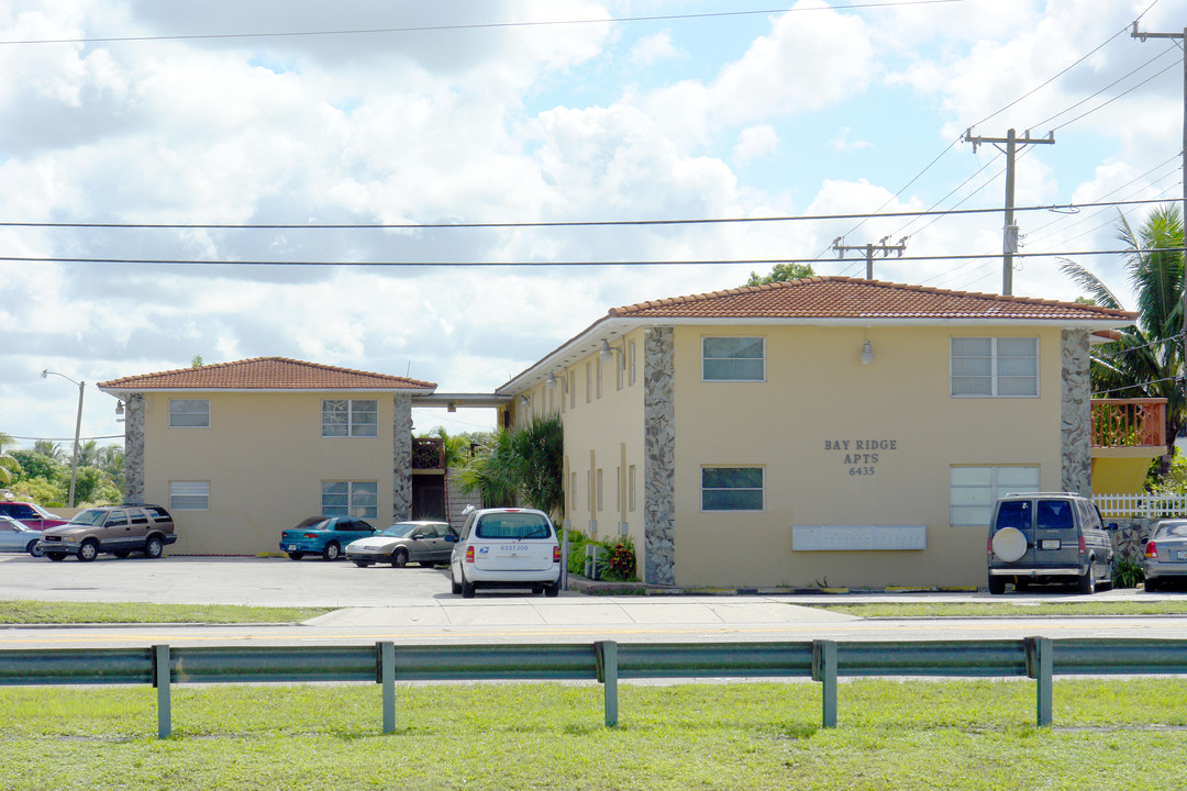 Bay Ridge Apartments in Hialeah, FL - Building Photo