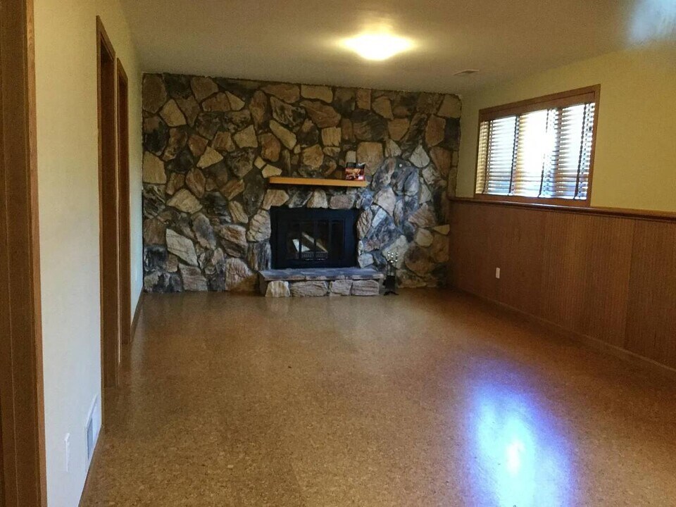 3991 Whiting Ln in Rochester, MN - Building Photo