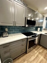 4025 N Federal Hwy in Fort Lauderdale, FL - Foto de edificio - Building Photo