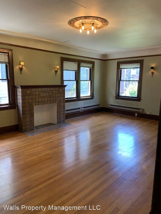 3644 Woodland Park Ave N in Seattle, WA - Building Photo