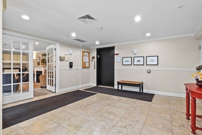 property at 10 Crowninshield St