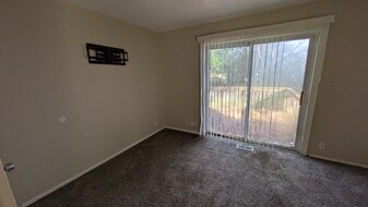 9525 Booth Ave in Kansas City, MO - Building Photo