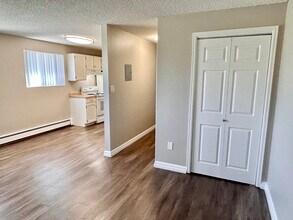 5351 Delaware in Littleton, CO - Foto de edificio - Building Photo