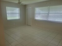 813 SW 8th Ave in Boynton Beach, FL - Building Photo - Building Photo