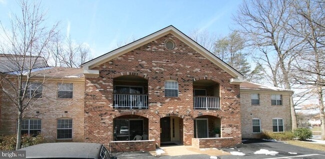 property at 5900 Cove Landing Rd
