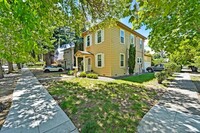 1009 McKendrie St in San Jose, CA - Foto de edificio - Building Photo