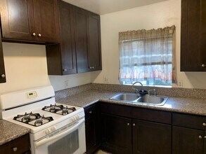 1113 Circle City Dr, Unit 101 in Corona, CA - Building Photo - Building Photo