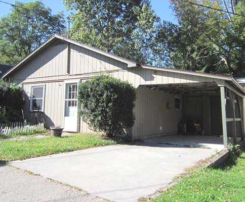 211 Main St in Newfield, NY - Foto de edificio