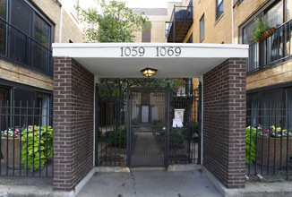 Foster-Winthrop Condominium in Chicago, IL - Building Photo - Building Photo