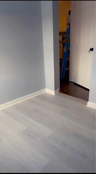 3850 N Newcastle Ave in Chicago, IL - Building Photo