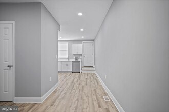 818 N Rose St in Baltimore, MD - Foto de edificio - Building Photo