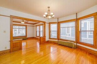 547 Jefferson St in Oshkosh, WI - Building Photo