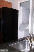 1029 N Stuart St in Arlington, VA - Foto de edificio - Building Photo