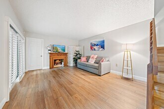 1802 18th Ln in Palm Beach Gardens, FL - Building Photo - Building Photo