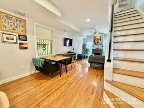 1364 North Carolina Ave NE in Washington, DC - Building Photo - Building Photo