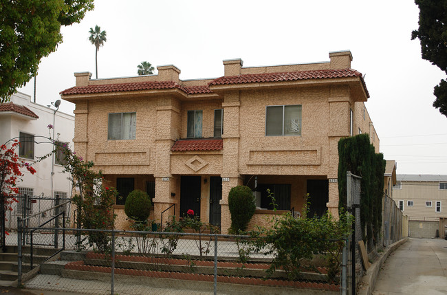 611 N Heliotrope Dr in Los Angeles, CA - Foto de edificio - Building Photo