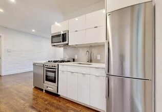 44th Street in Queens, NY - Building Photo - Building Photo