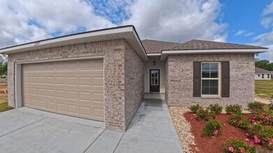 25699 Raines Ave in Denham Springs, LA - Foto de edificio - Building Photo