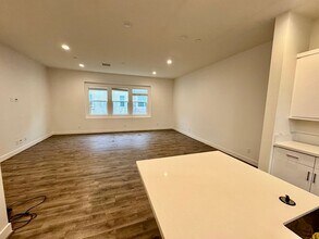 963 E Mason Ln in Anaheim, CA - Building Photo - Building Photo