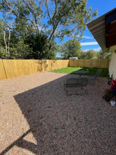 1406 Blair St in Gonzales, TX - Foto de edificio - Building Photo