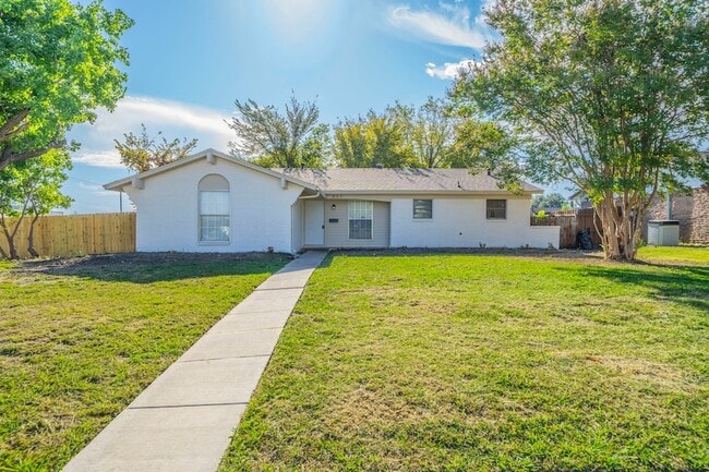 802 Birchwood Dr