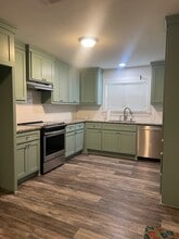 557 E Elm St in Canton, TX - Building Photo - Building Photo