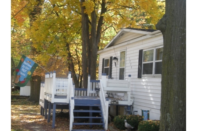 Hobart Mobile Home Park in Green Bay, WI - Foto de edificio