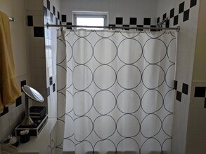 7 Durham St, Unit 3 in Somerville, MA - Building Photo - Building Photo