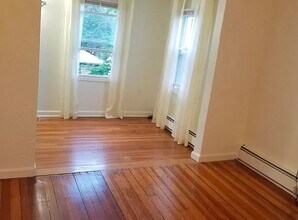 14 Grover St in Malden, MA - Building Photo - Building Photo
