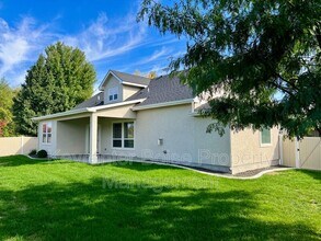 9200 W Avalanche Ct in Boise, ID - Building Photo - Building Photo