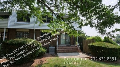 821 Victoria Ct in Hillsborough, NJ - Building Photo - Building Photo