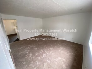 669 Candlelite Ln in Midvale, UT - Building Photo - Building Photo