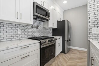 182 Gay St in Philadelphia, PA - Foto de edificio - Building Photo