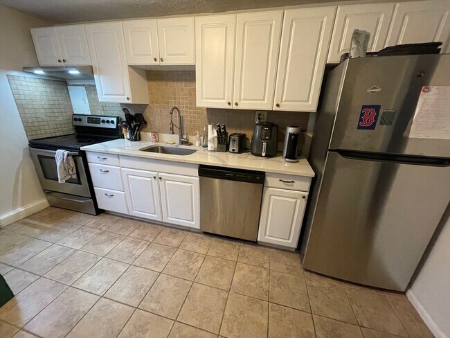 50 Colborne Rd, Unit #1 in Boston, MA - Building Photo - Building Photo