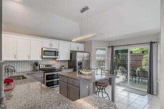 903 Hemingway Ct in Allen, TX - Foto de edificio - Building Photo