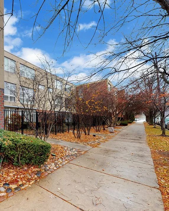 120 E 32nd St in Chicago, IL - Building Photo