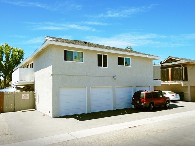 2313 Franzen Ave in Santa Ana, CA - Foto de edificio - Building Photo